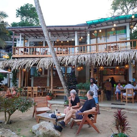 Muthu Sea View Hiriketiya Hotel Dikwella Kültér fotó